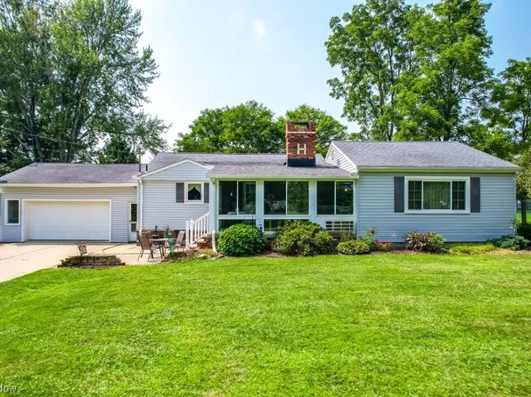 10189 Frazier Rd, Garrettsville, OH 44231