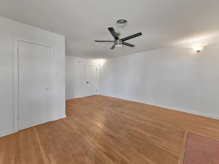 518 Dresden Dr #1 — Photo 2