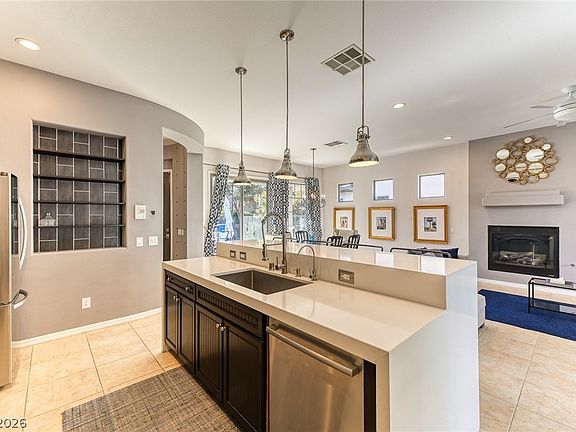 2nd image of 6 Weston Hills Rd
