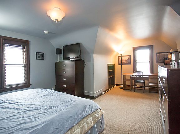 5th image of 10724 S Artesian Ave