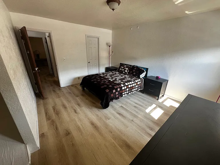 1384 Park Ave #2-13 — Photo 5