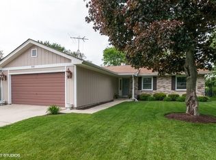 755 Tennyson Dr, Wheaton, IL 60189