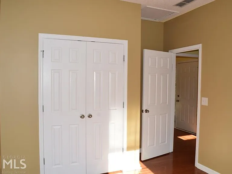 35 Bedford Park Dr — Photo 19