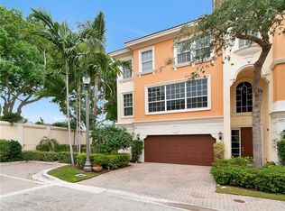601 NE Francesca Ln, Boca Raton, FL 33487