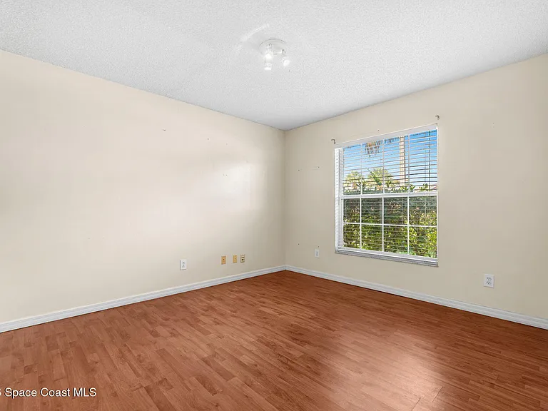 4211 Swanna Dr — Photo 29