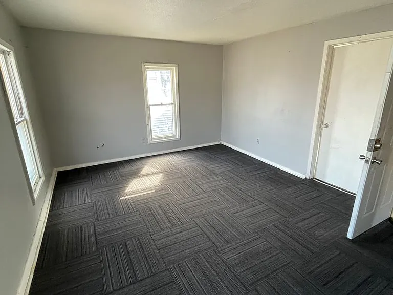76 Mulberry St — Photo 2