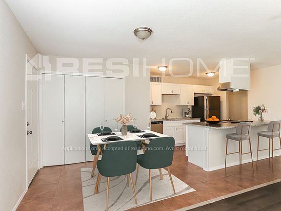 3rd image of 10229 Ironwood Ln