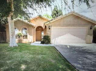 9908 Commodore Dr, Bakersfield, CA 93312