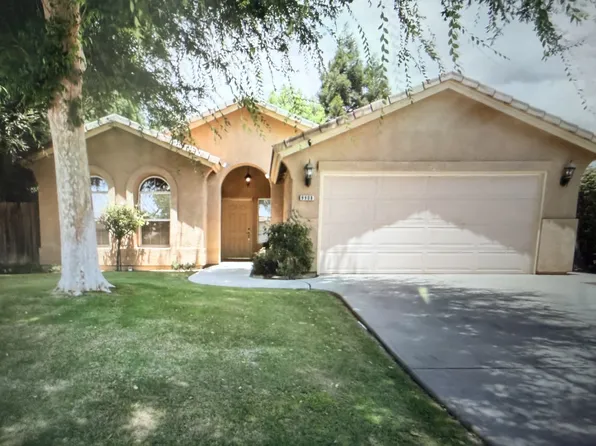 9908 Commodore Dr, Bakersfield, CA 93312