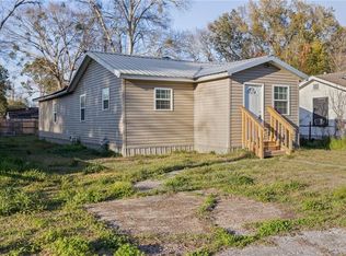 62 11th Ave, Chickasaw, AL 36611