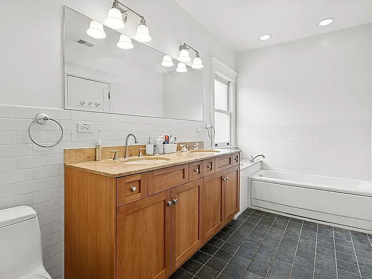 2233 Sherman Ave — Photo 7