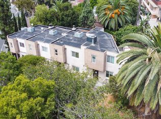 6820 Whitley Ter, Los Angeles, CA 90068