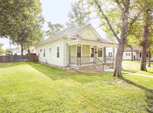 611 W 4th St, Mccook, NE 69001