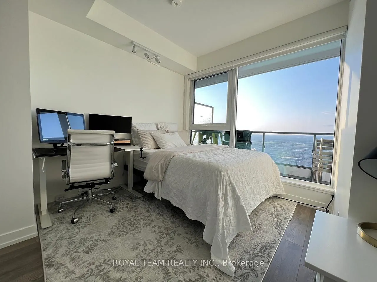 1 bed, $1,000 — Photo 2