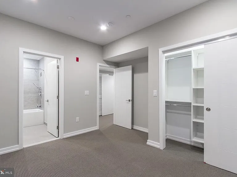 720 S Sartain St #1 — Photo 13