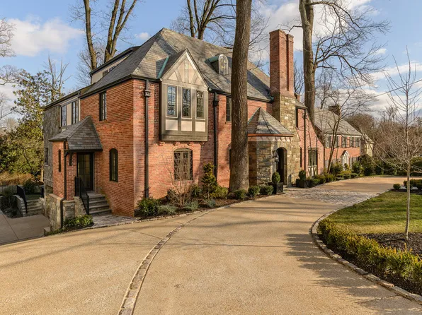 3019 Foxhall Rd NW, Washington, DC 20016