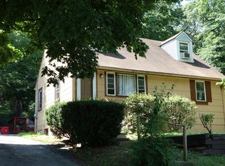 58 Fahnestock Rd, Malvern, PA 19355