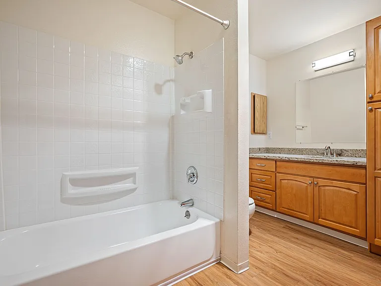 Beardslee Place Apartments — Photo 17
