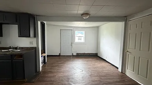 409 Chandler St Photo 1