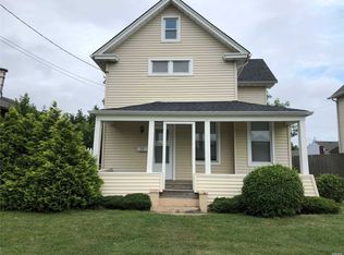 65 5th Ave, Bay Shore, NY 11706
