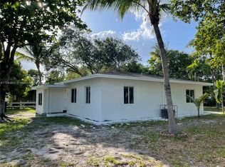 771 NE 137th St #1, Miami, FL 33161