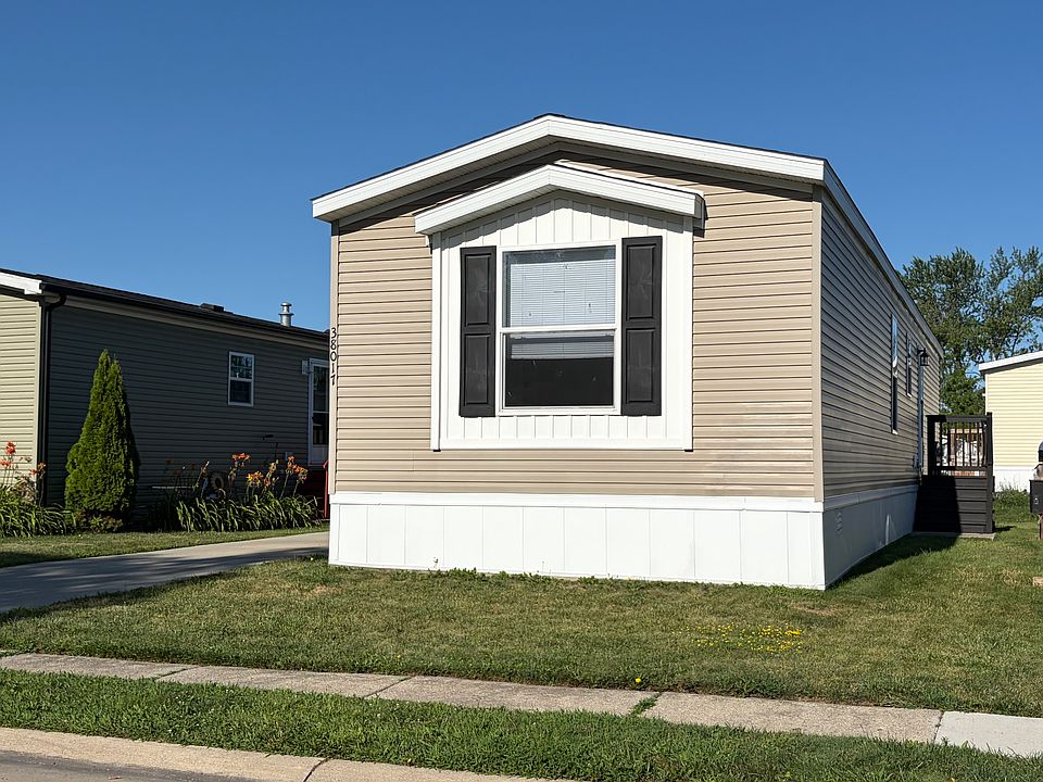 2nd image of 38000 Le Chateau Blvd #285