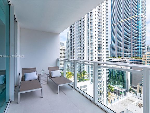 3rd image of 1080 Brickell Ave Unit 2009