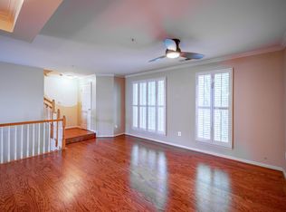 729 Massey La #B, Alexandria, VA 22314