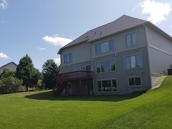 2nd image of 2604 Alamo Cir NE