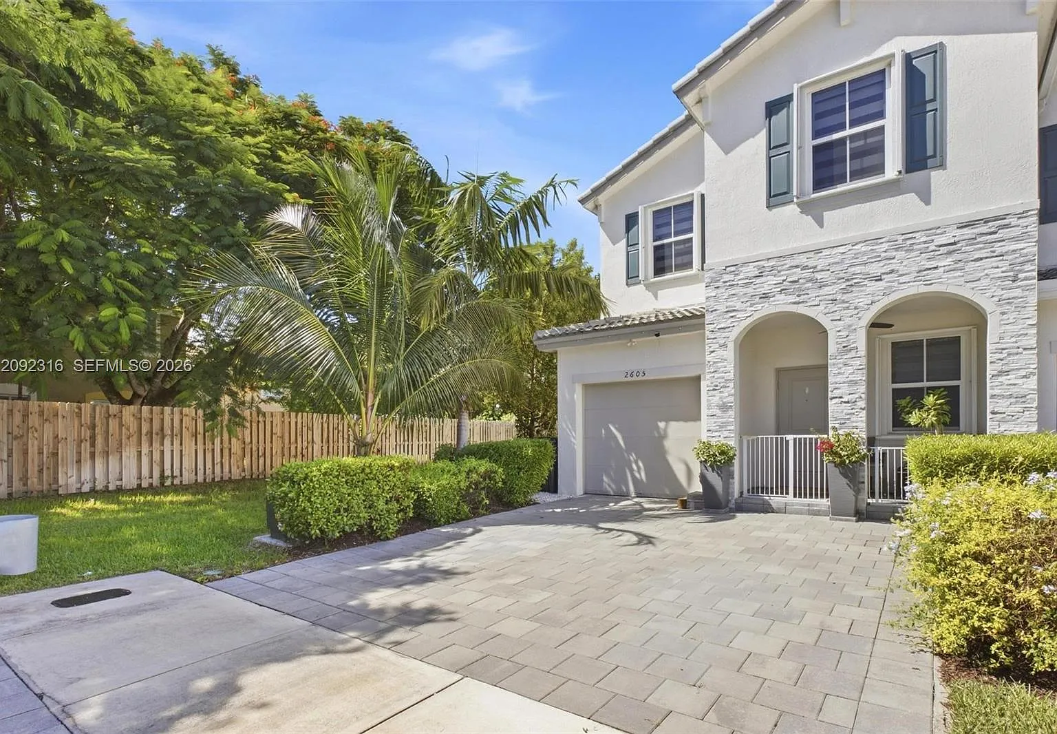 Keys Gate Residential — Photo 2