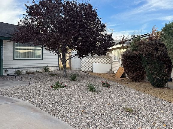 3rd image of 3821 Casa Blanco Pl