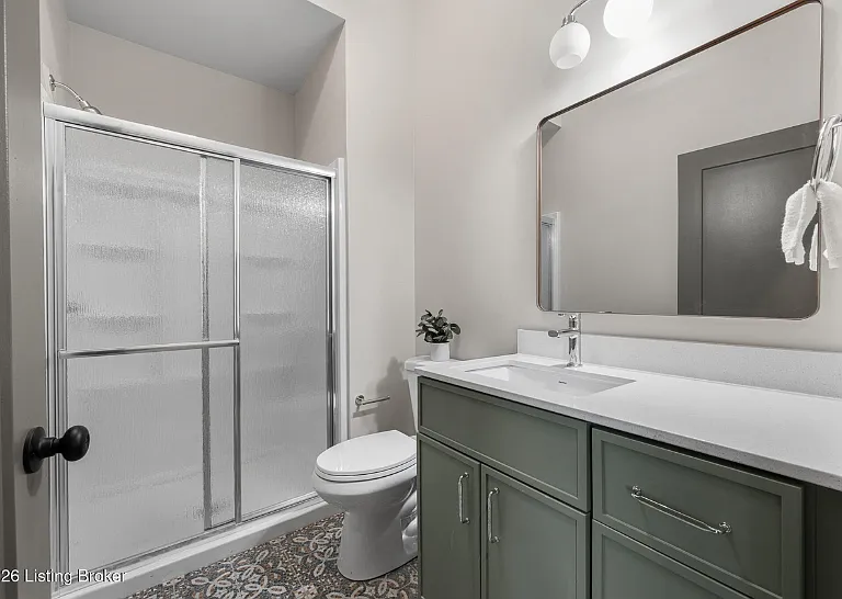 664 Lynn St #101 — Photo 8