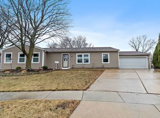 128 Seton Ct, Streamwood, IL 60107