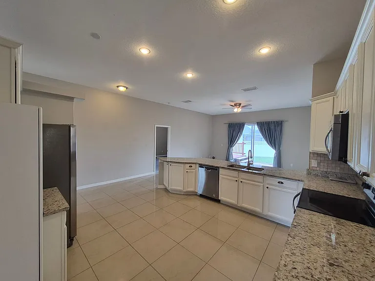 5403 Loma Vista Loop — Photo 5
