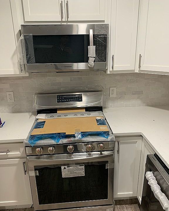 Brand New Samsung set