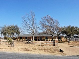 1901 Rock Creek Rd, Crowley, TX 76036