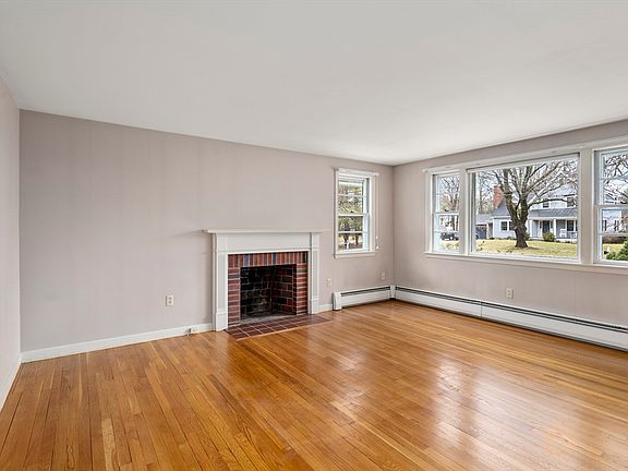 4th image of 25 Bruce Rd