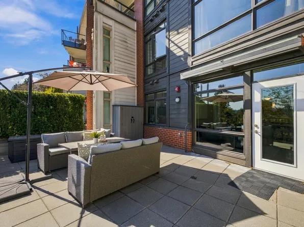 22 E Royal Ave #127, New Westminster, BC V3L 0G9