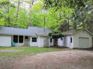935 Scenic Dr, Muskegon, MI 49445