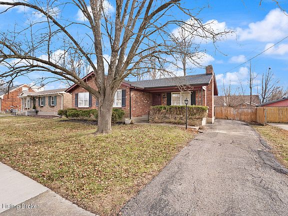 3rd image of 3809 Glenwillow Way
