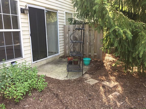 2nd image of 1105 Huntwyck Ct #1105