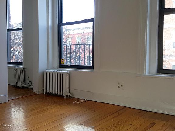 3rd image of 46 Woodhull St APT 3