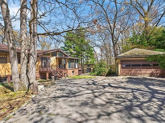 5th image of 38 Gaudette Dr