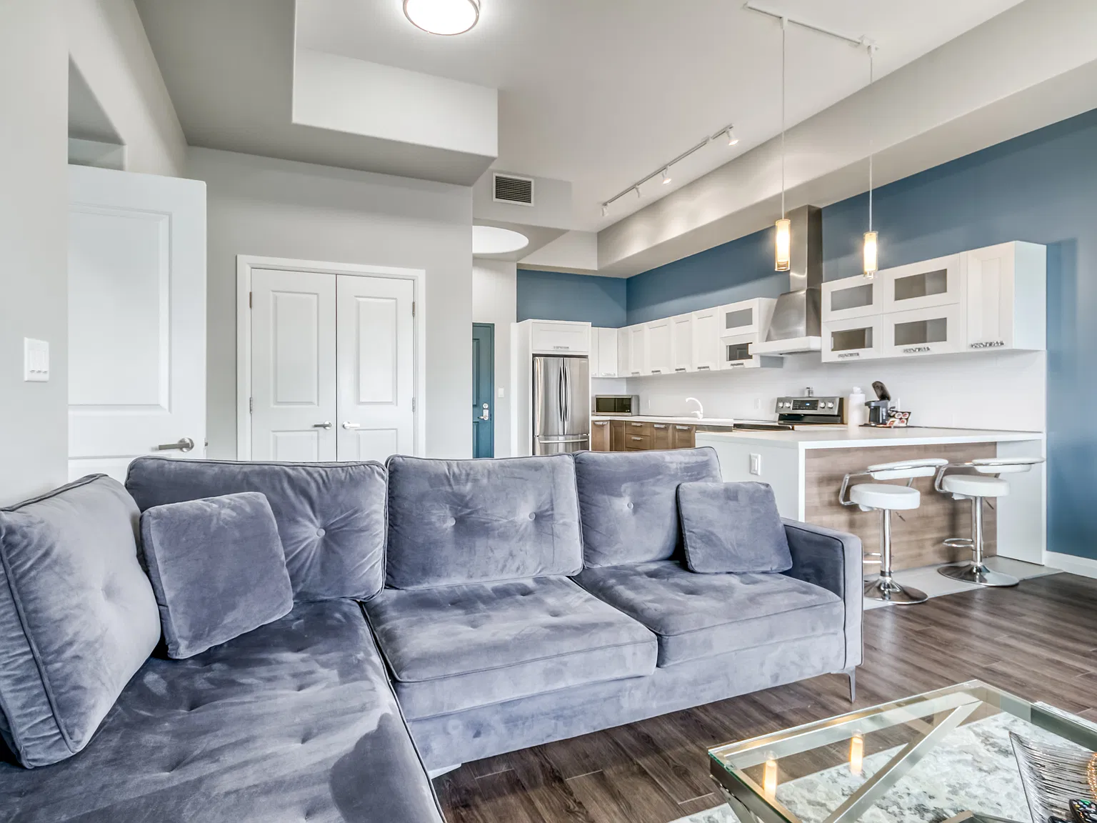 347 Hyland Drive — Photo 4