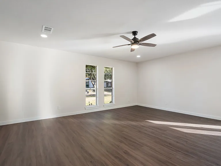 1464 Big Bend Dr — Photo 3