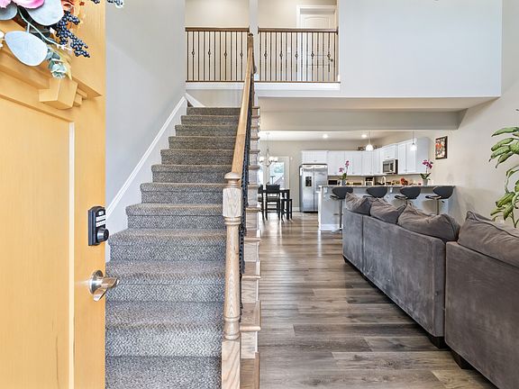 4th image of 1093 Harrison Way