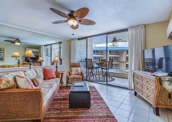 4th image of 75-5888 Alii Dr APT E22