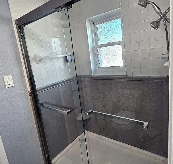 2418 Helena Cir — Photo 16