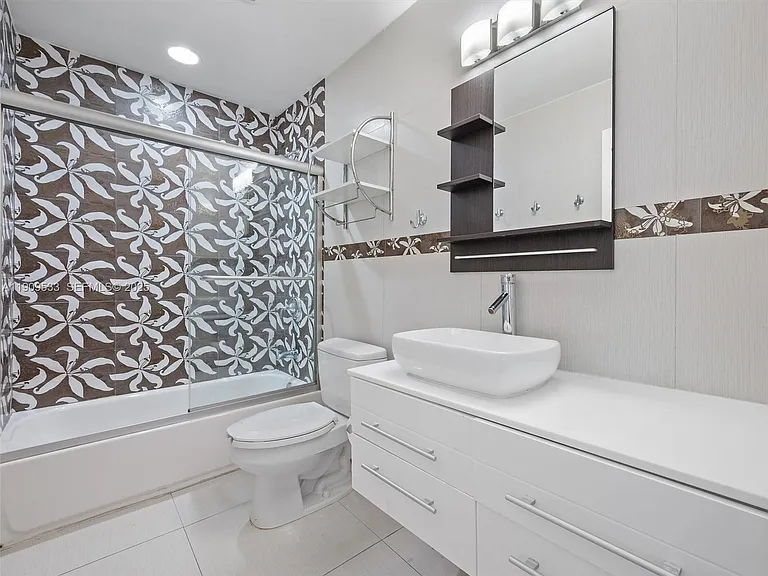 19116 Fisher Island Dr #19116 — Photo 21