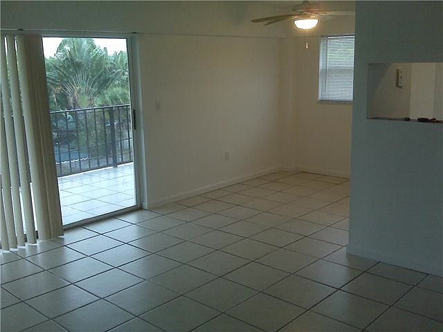 1st image of 16508 NE 26th Ave APT 305